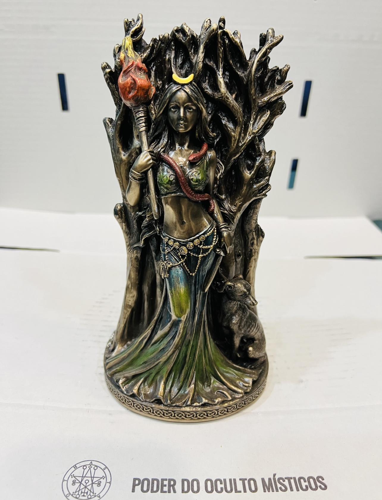IMAGEM HECATE BRUXA